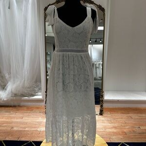 Elegant White Lace Dress